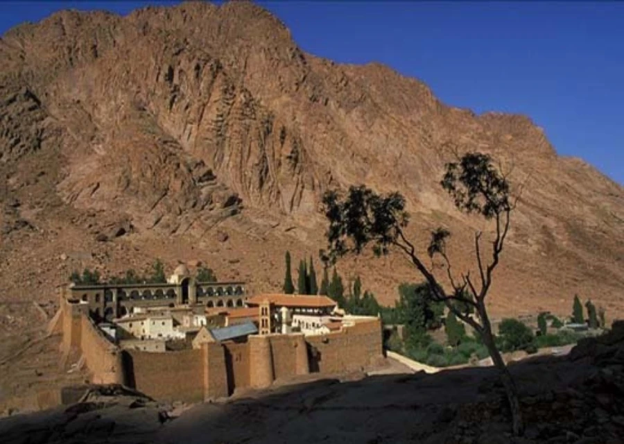 Monasterio de Santa Catalina desde el puerto de Sharm